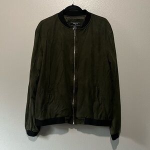 FOREVER 21- Men’s Lightweight Bomber Jacket in Army Green Size XL